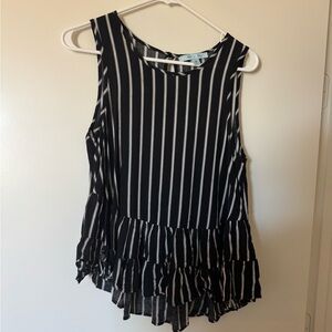 She + Sky Black and White Ruffled Sleeveless Blouse